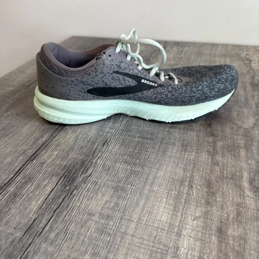 Brooks Launch 6 Gray Mint Green Aqua Womens Size 8 Running Walking Shoes